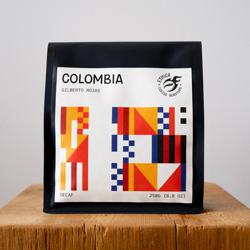 Colombia Gilberto Rojas (DECAF) coffee beans.